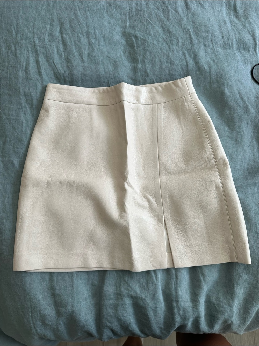 Wilfred Women's Cream Faux Leather Mini Skirt